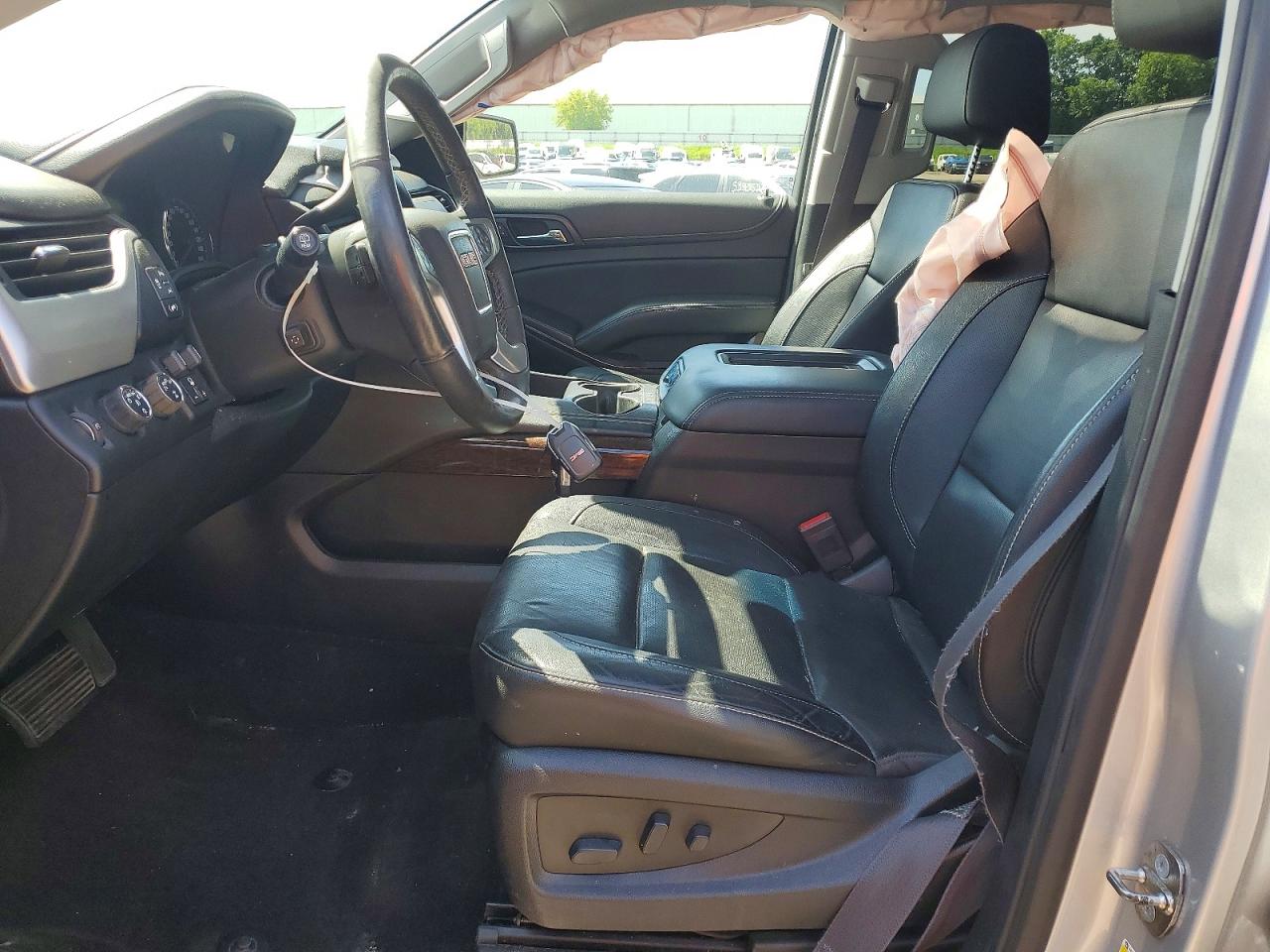 2017 GMC YUKON