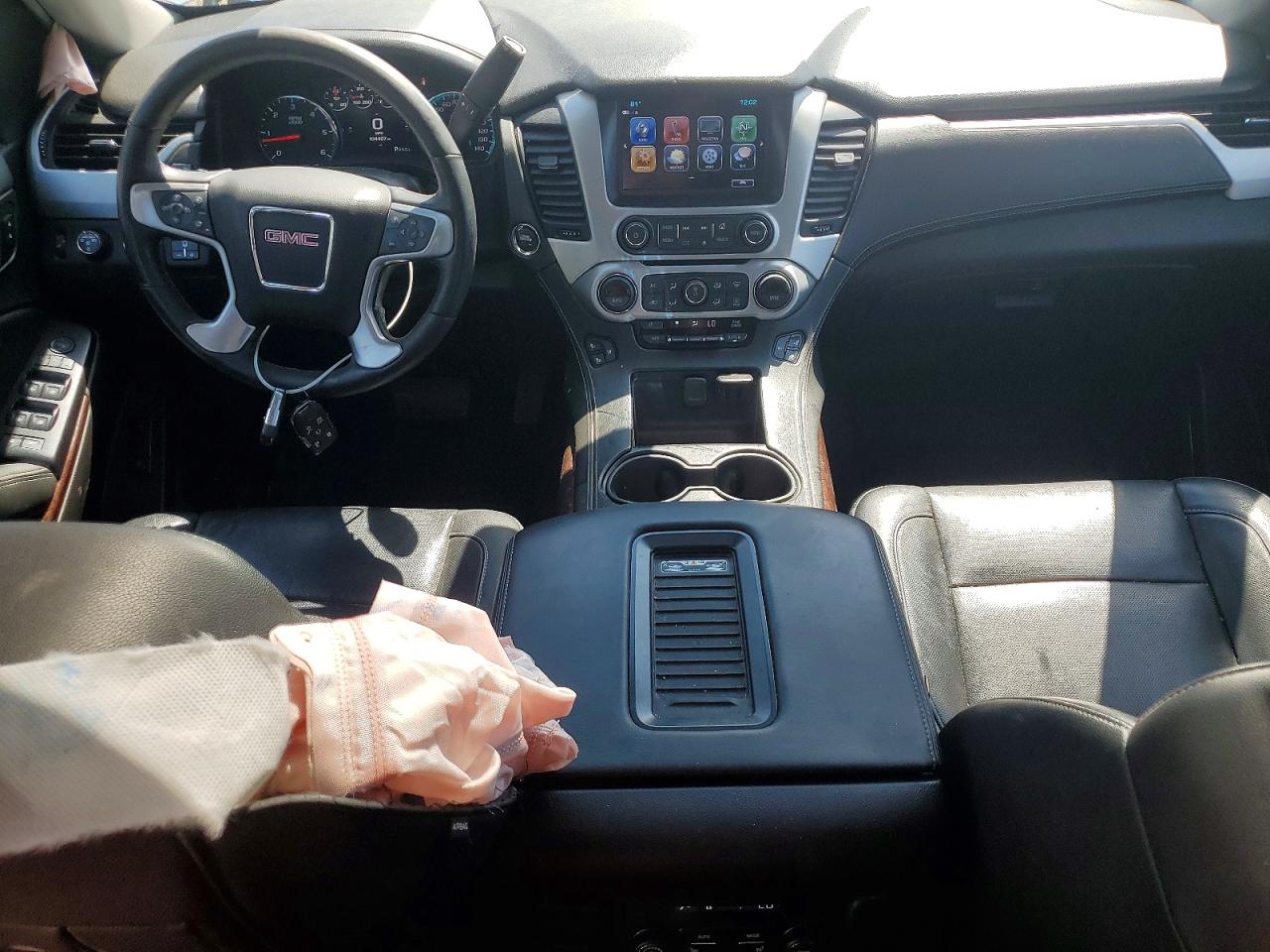 2017 GMC YUKON