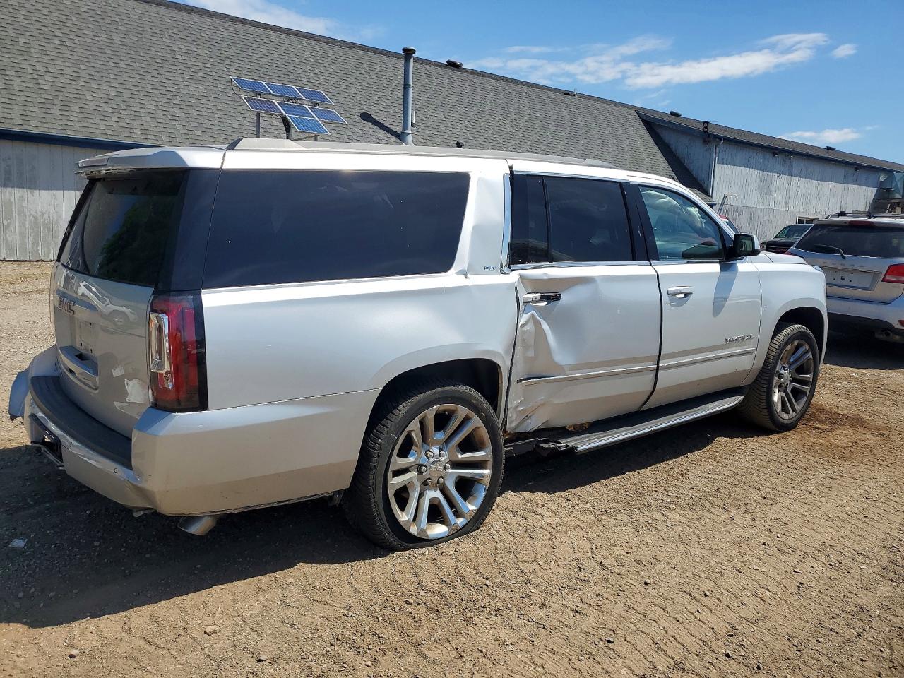 2017 GMC YUKON