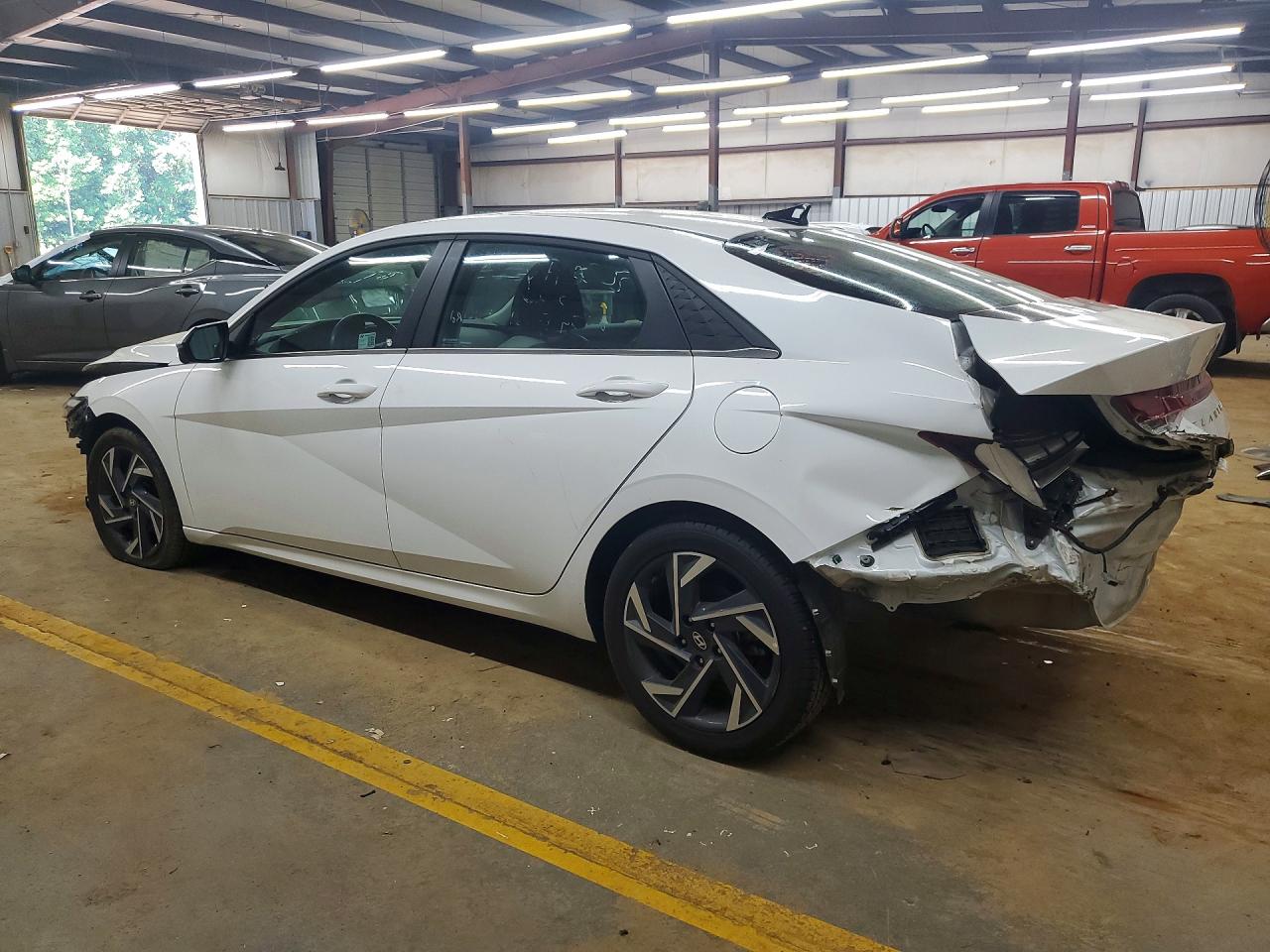 2024 HYUNDAI ELANTRA