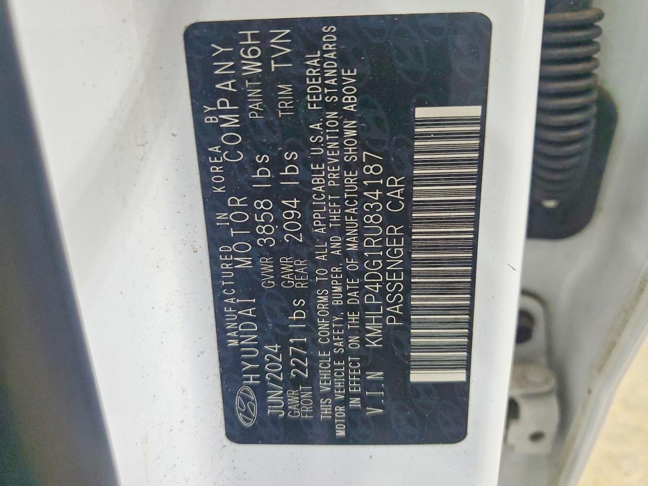 2024 HYUNDAI ELANTRA