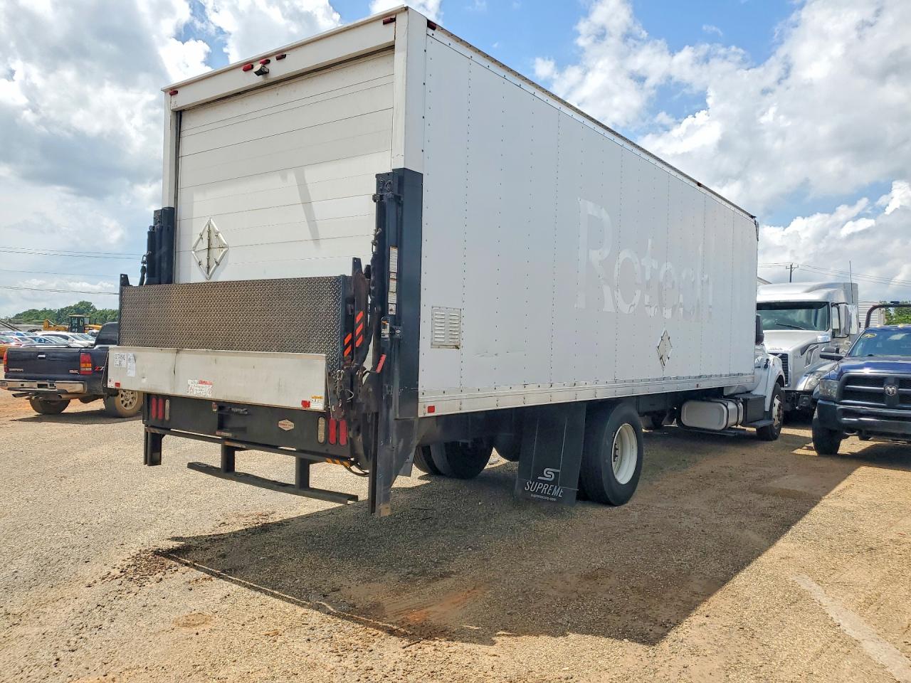 2017 FORD F750