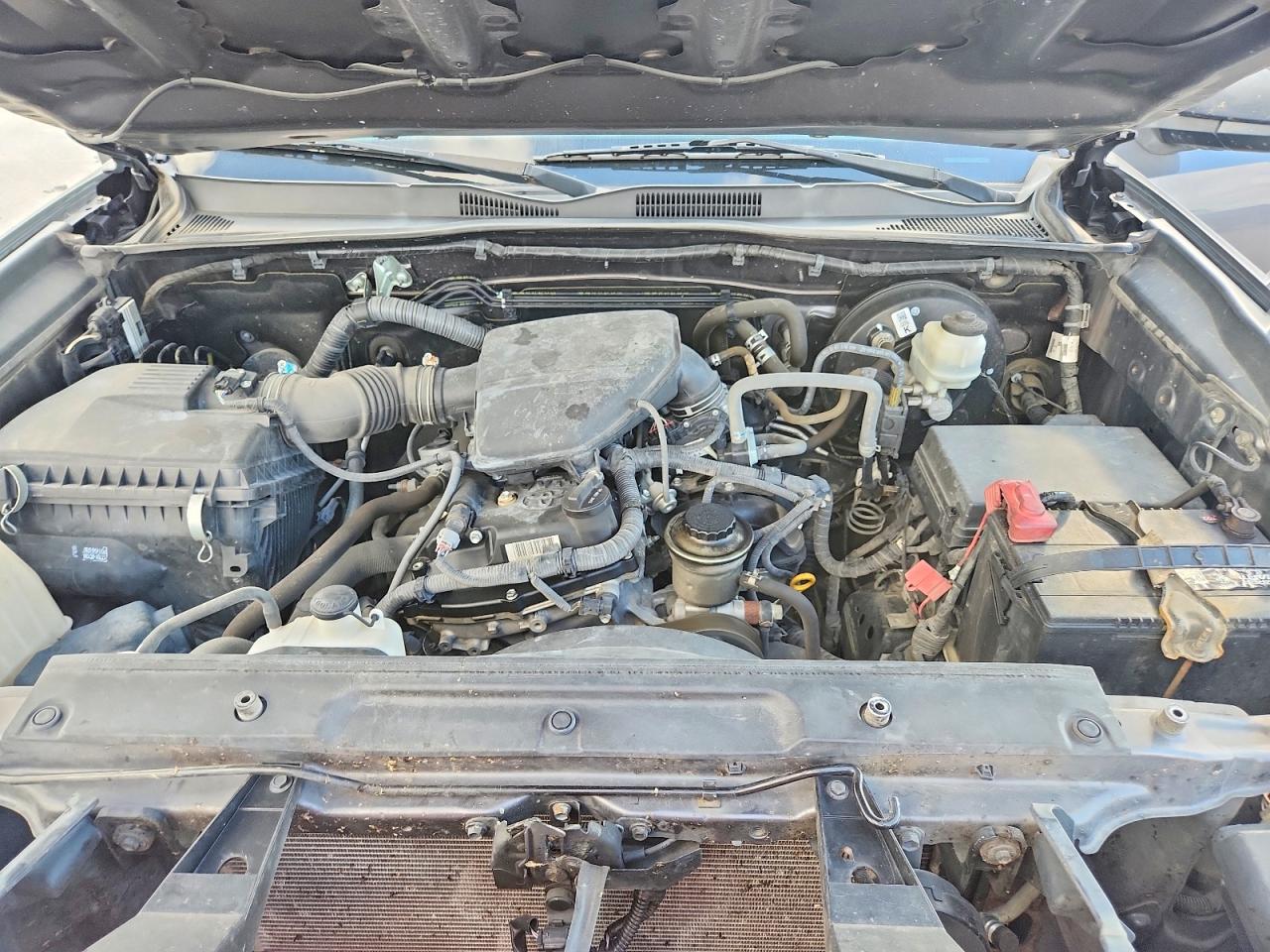 2019 TOYOTA TACOMA SR