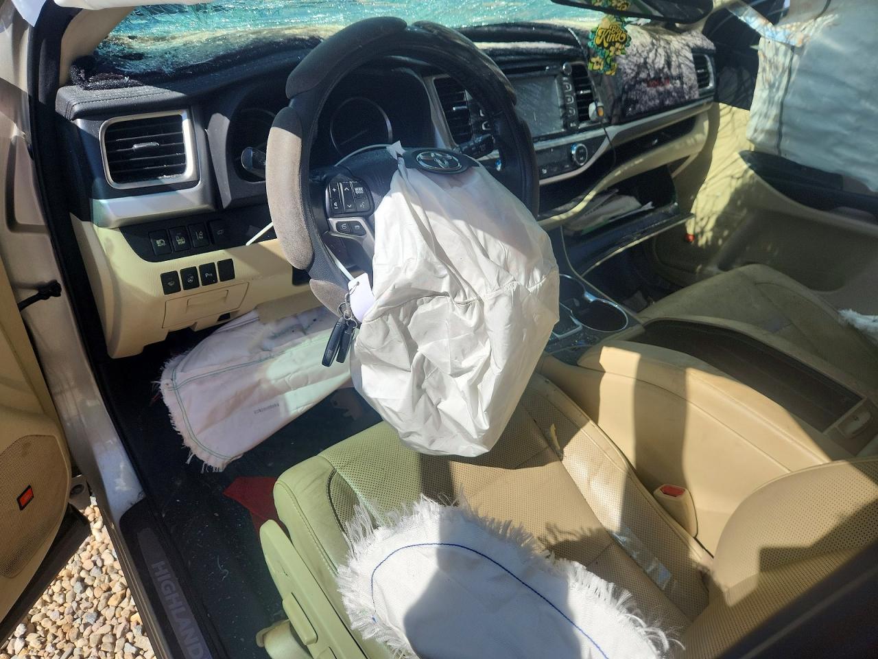 2016 TOYOTA HIGHLANDER