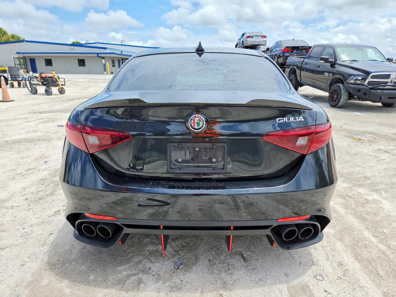 2017 ALFA ROMEO GIULIA