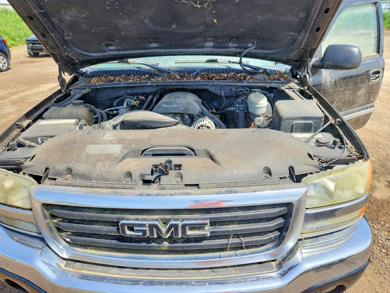 2004 GMC SIERRA