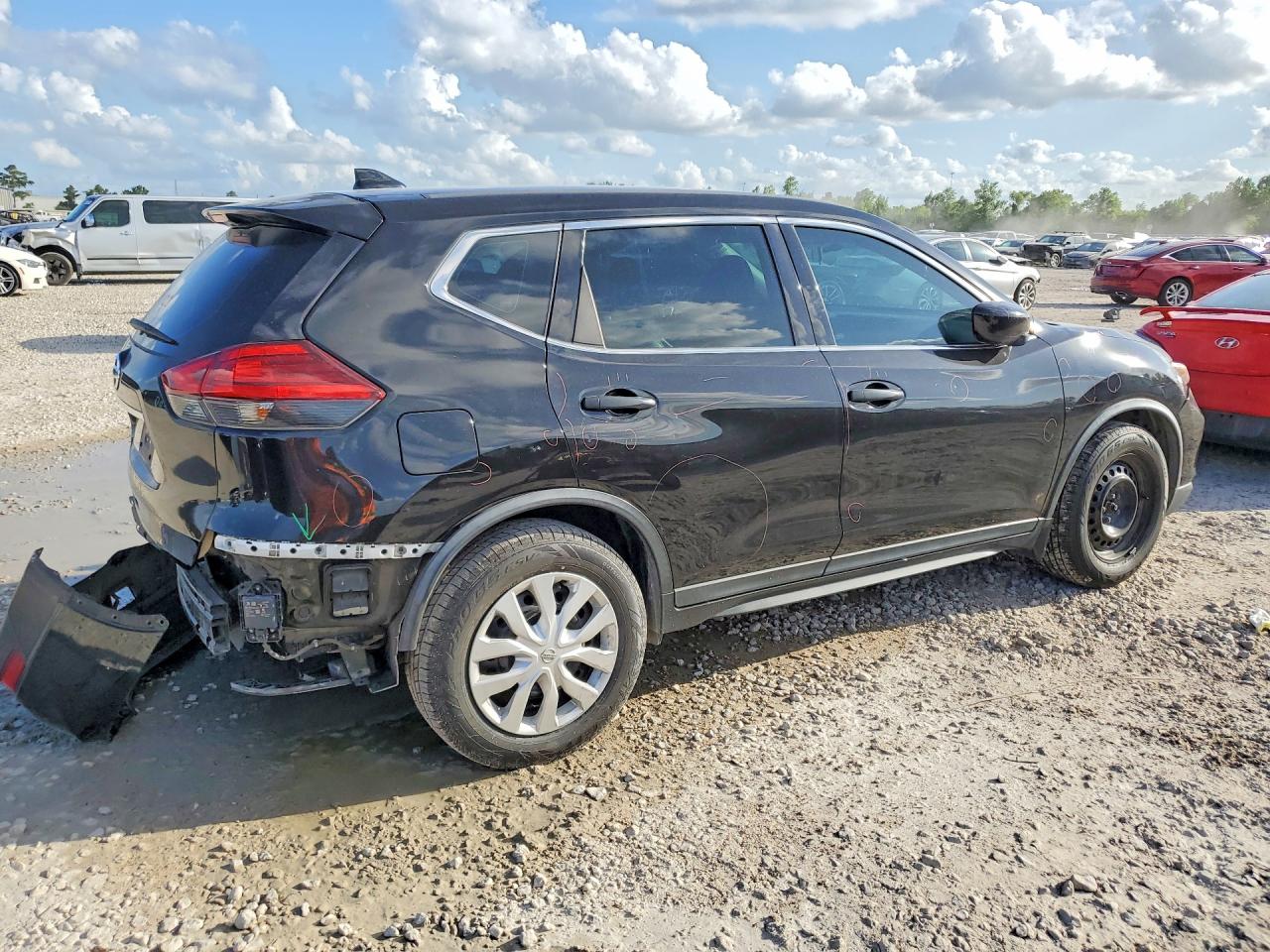 2017 NISSAN ROGUE