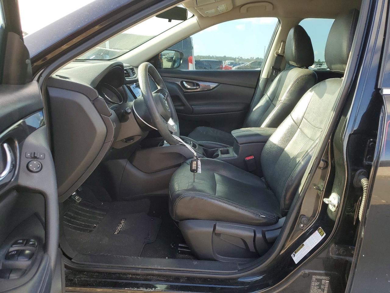 2017 NISSAN ROGUE