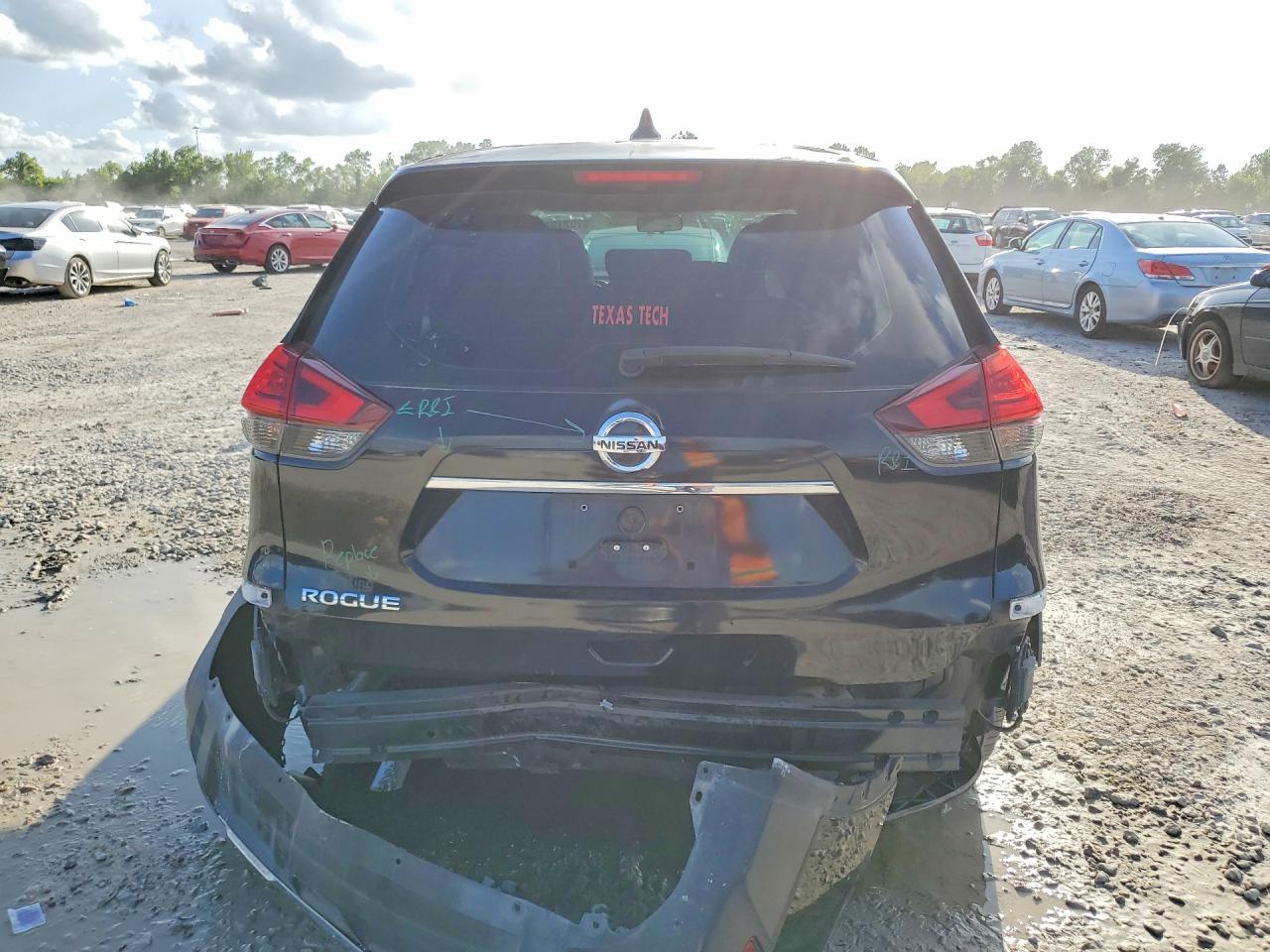 2017 NISSAN ROGUE