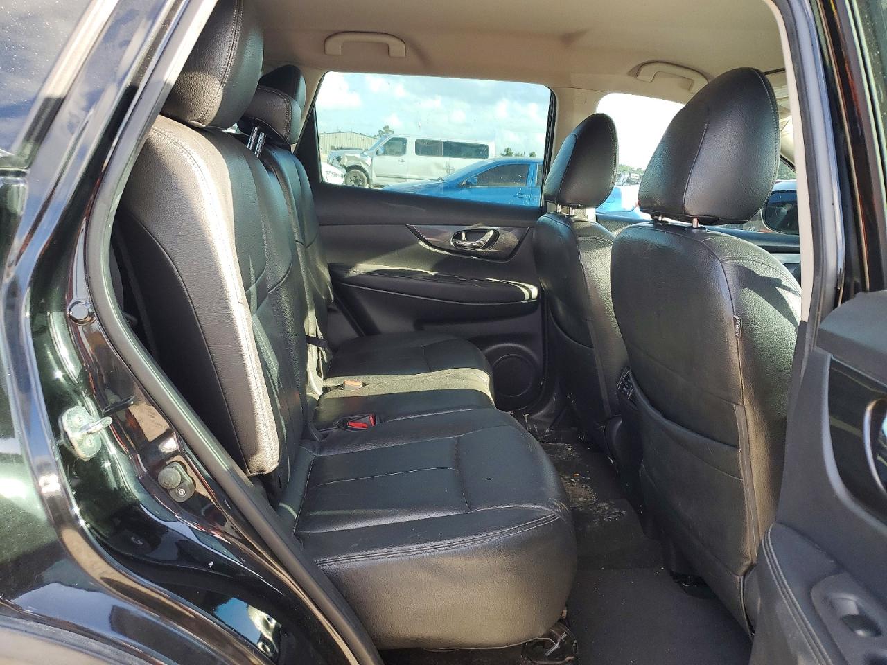 2017 NISSAN ROGUE