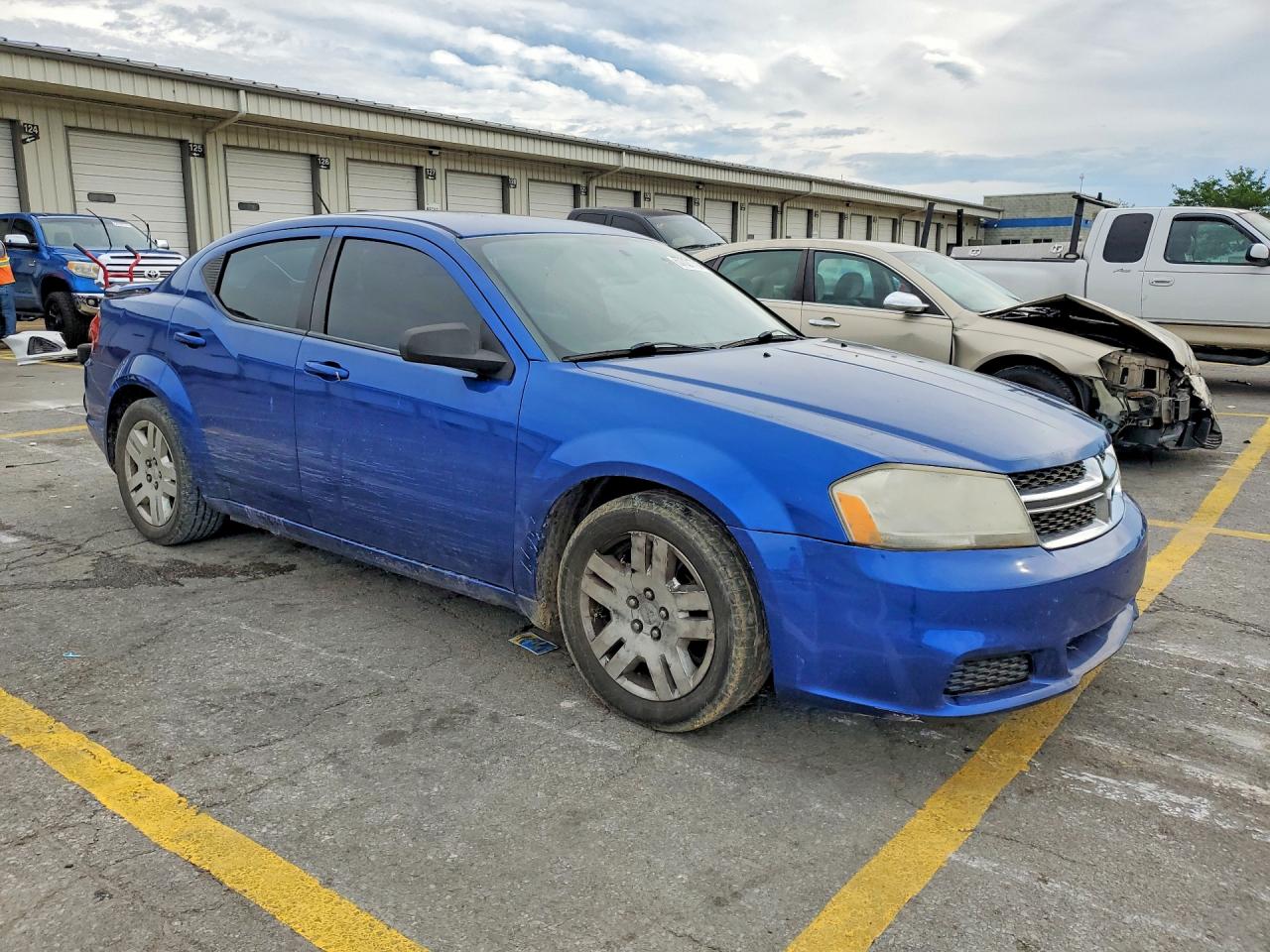 2013 DODGE AVENGER
