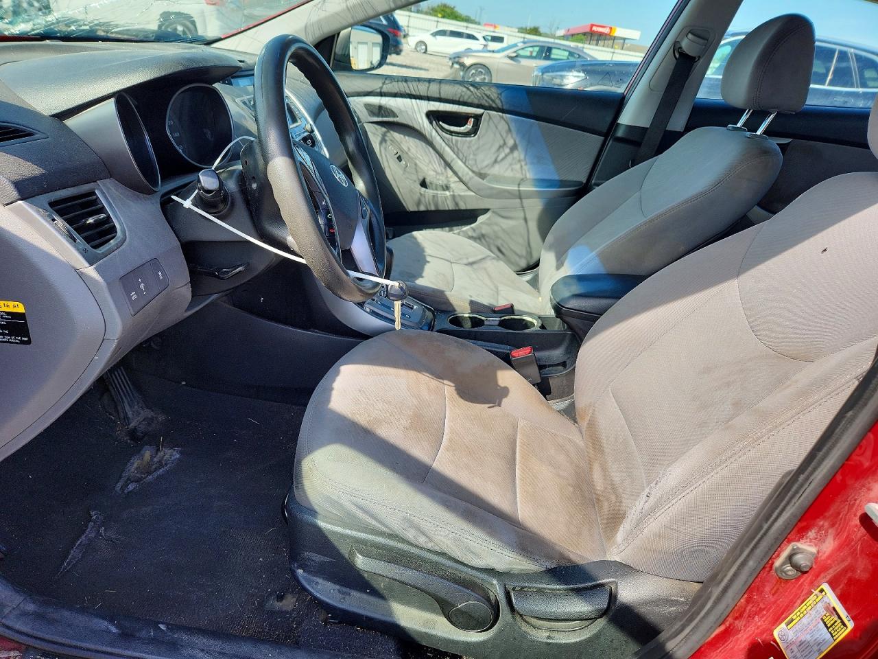 2013 HYUNDAI ELANTRA