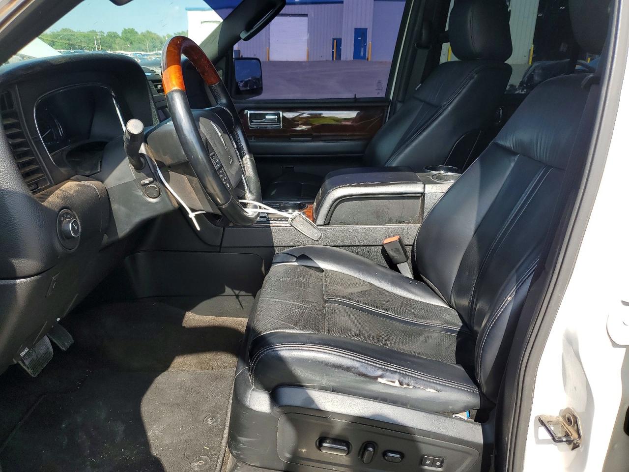 2017 LINCOLN NAVIGATOR