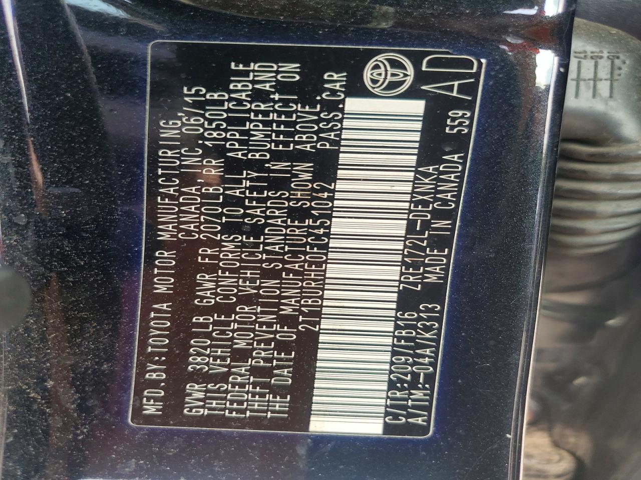 2015 TOYOTA COROLLA