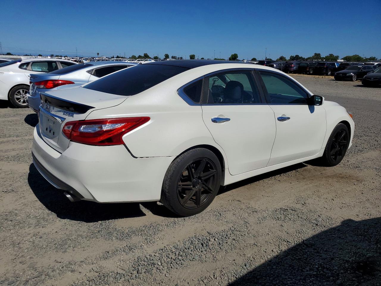 2016 NISSAN ALTIMA