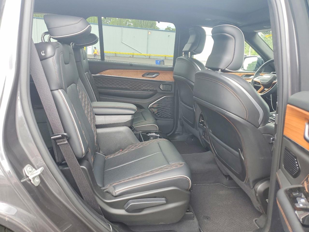 2023 JEEP CHEROKEE