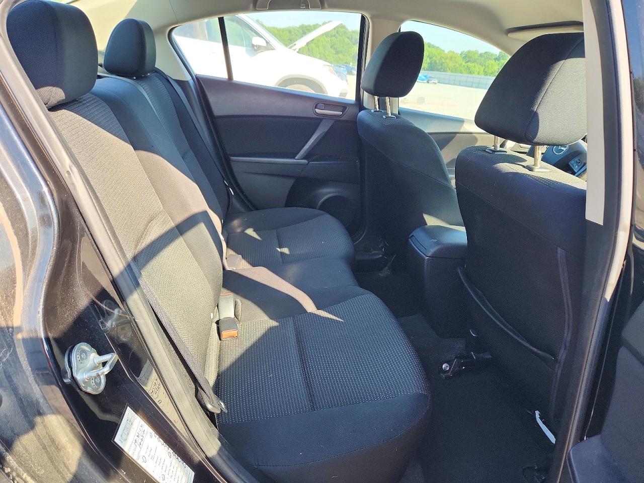 2013 MAZDA 3