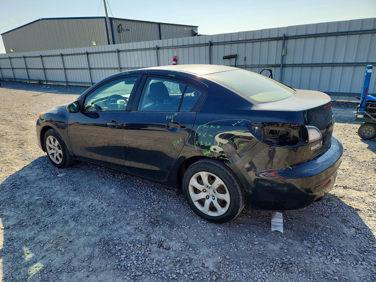 2013 MAZDA 3