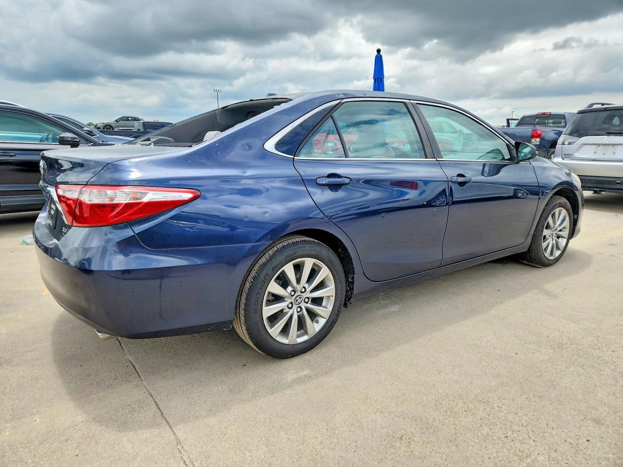 2017 TOYOTA CAMRY
