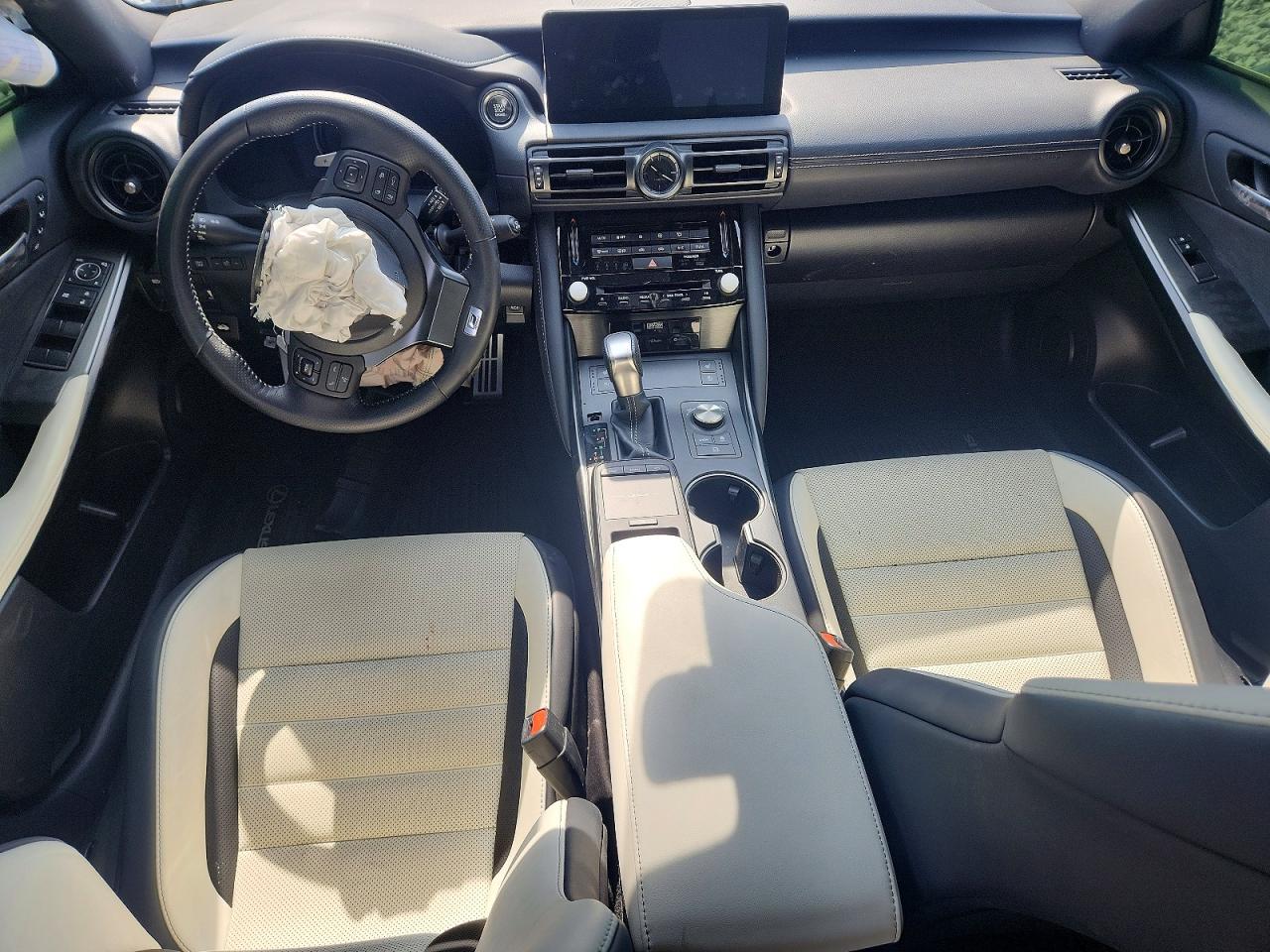 2025 LEXUS IS