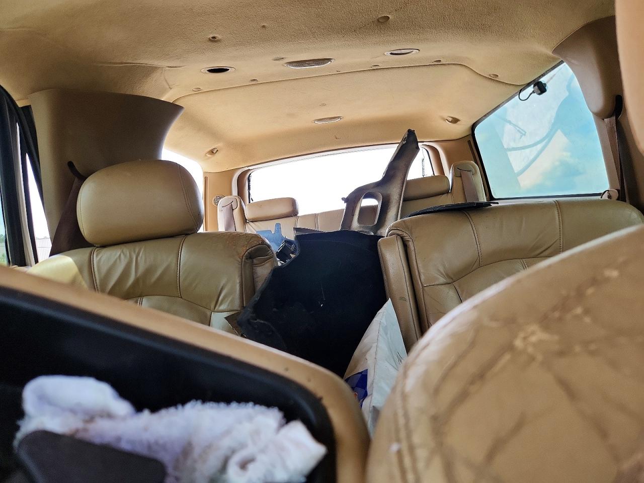 2000 CHEVROLET SUBURBAN