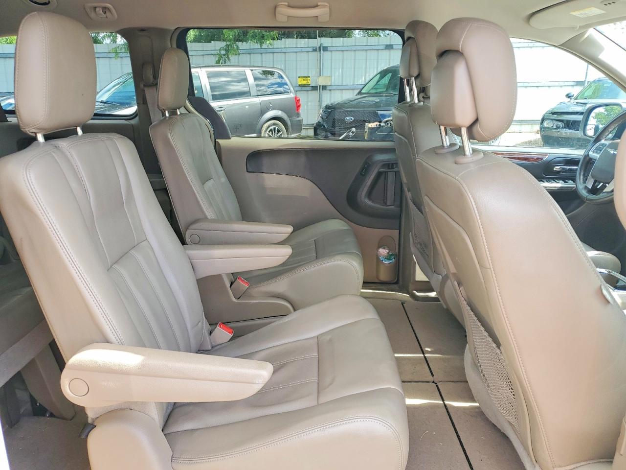 2013 CHRYSLER MINIVAN