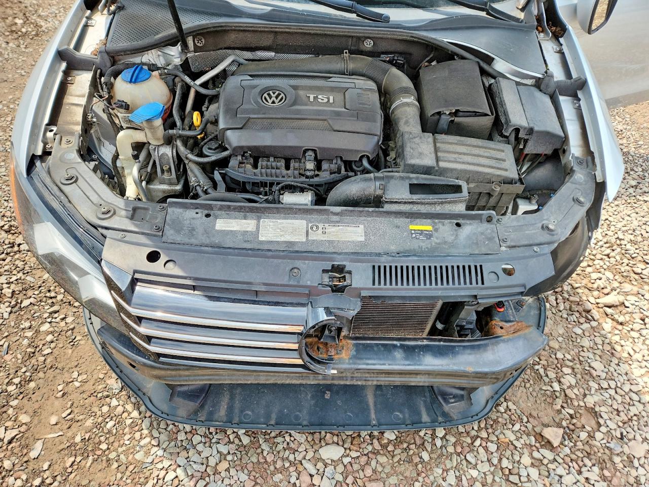 2015 VOLKSWAGEN PASSAT