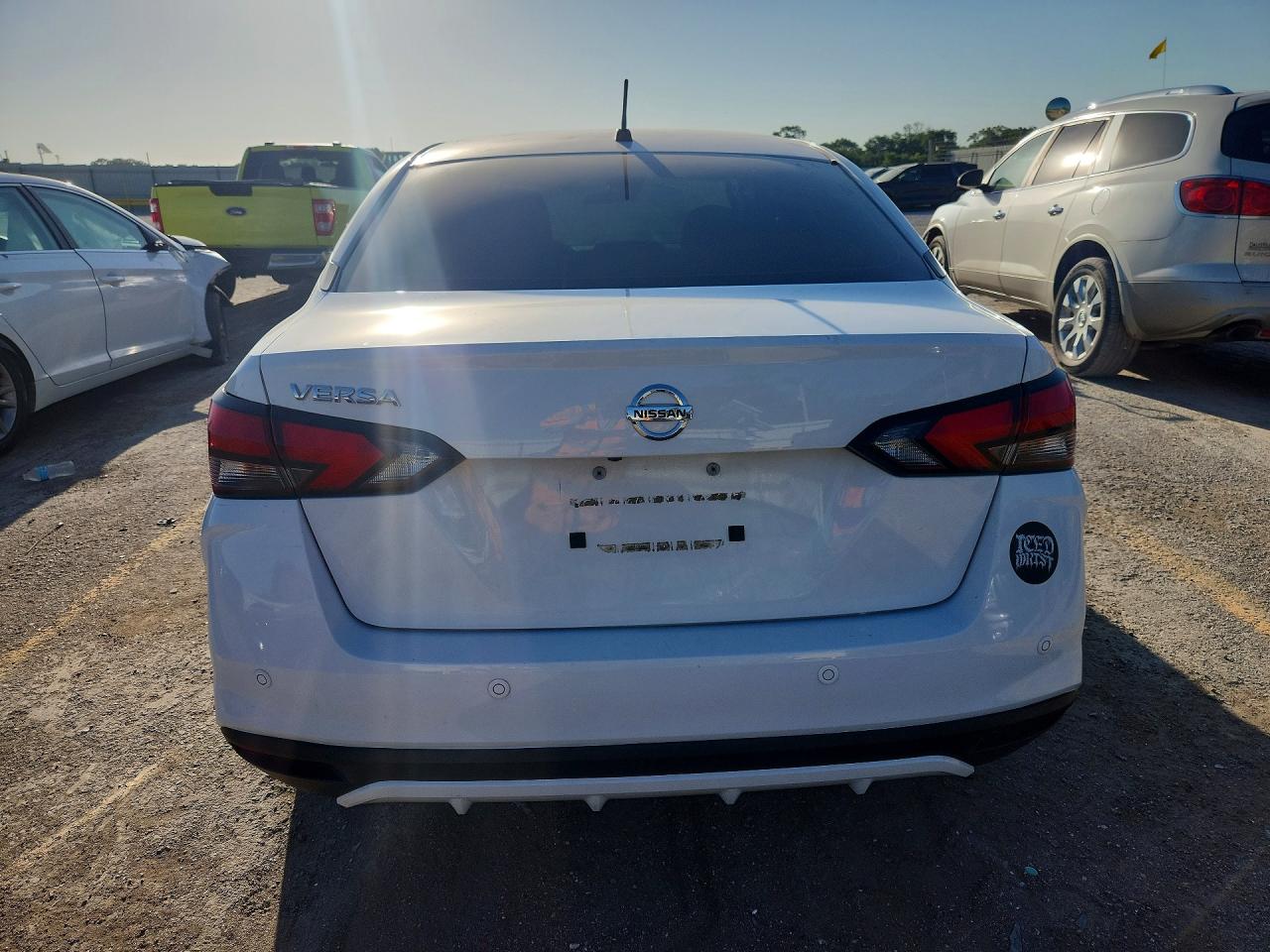 2020 NISSAN VERSA