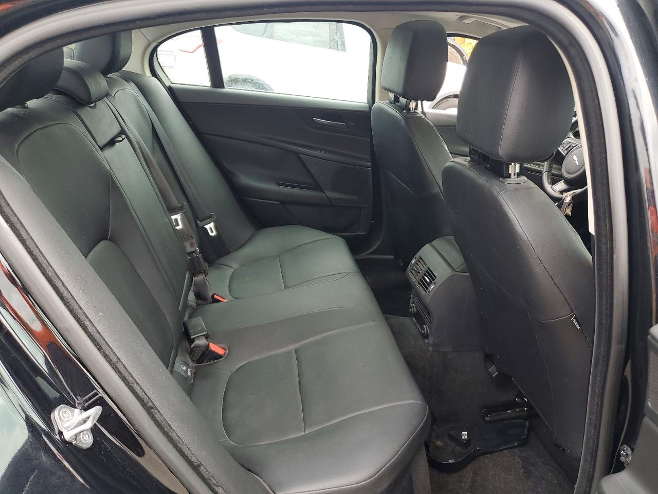 2019 JAGUAR XE