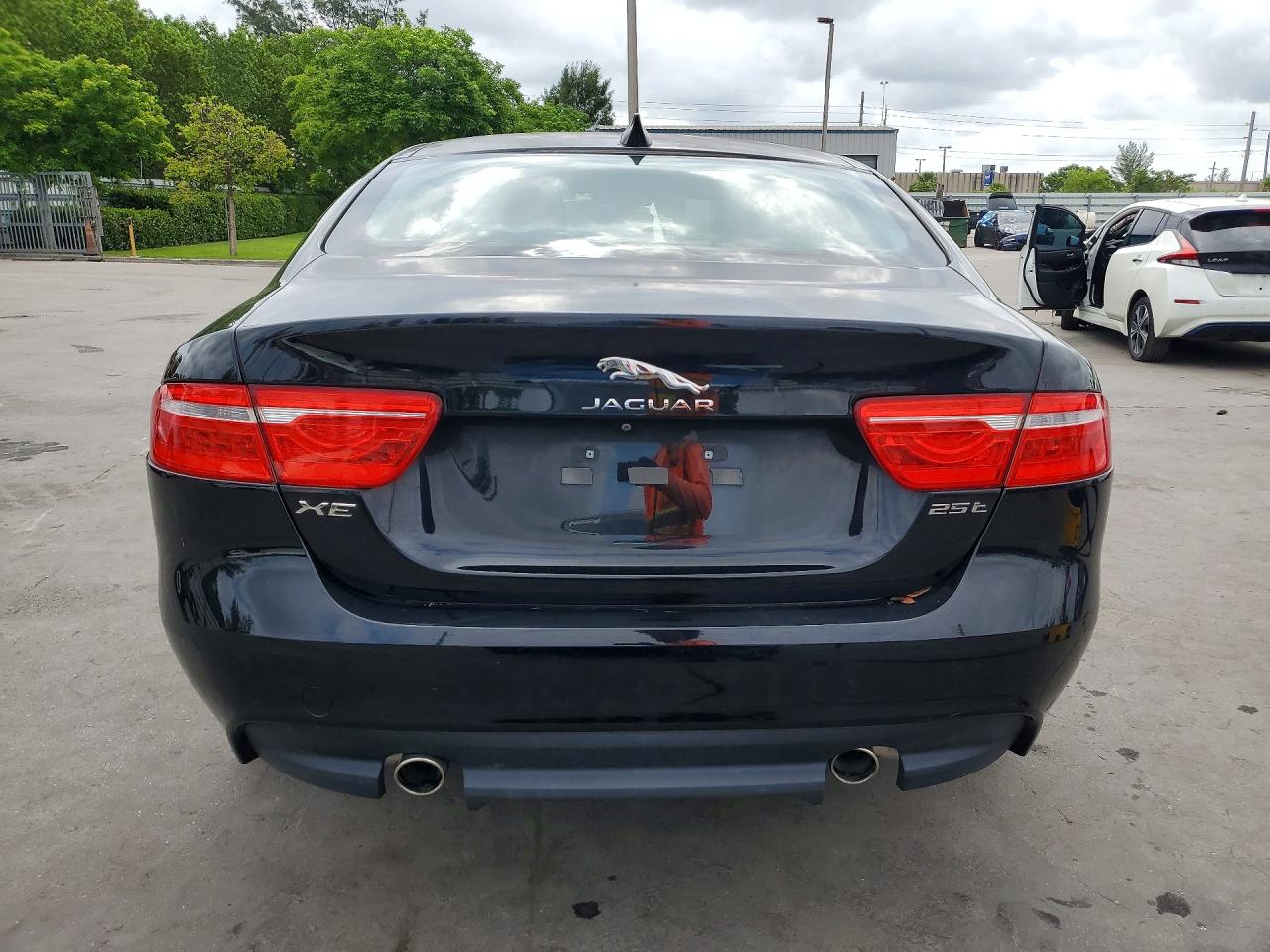2019 JAGUAR XE