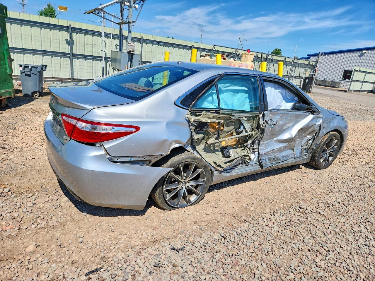 2017 TOYOTA CAMRY