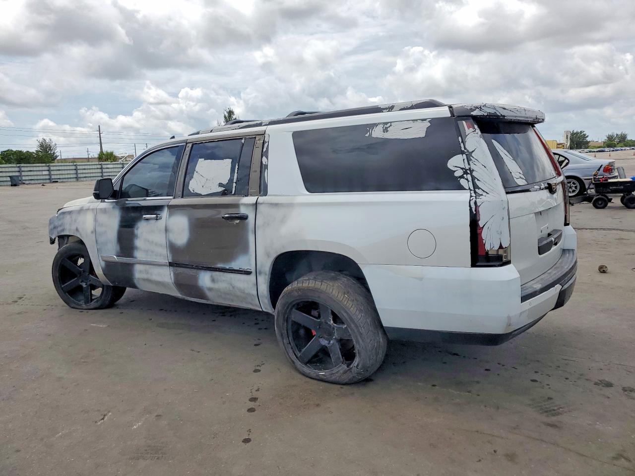 2016 CADILLAC ESCALADE