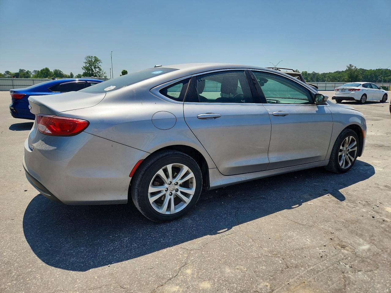 2015 CHRYSLER 200