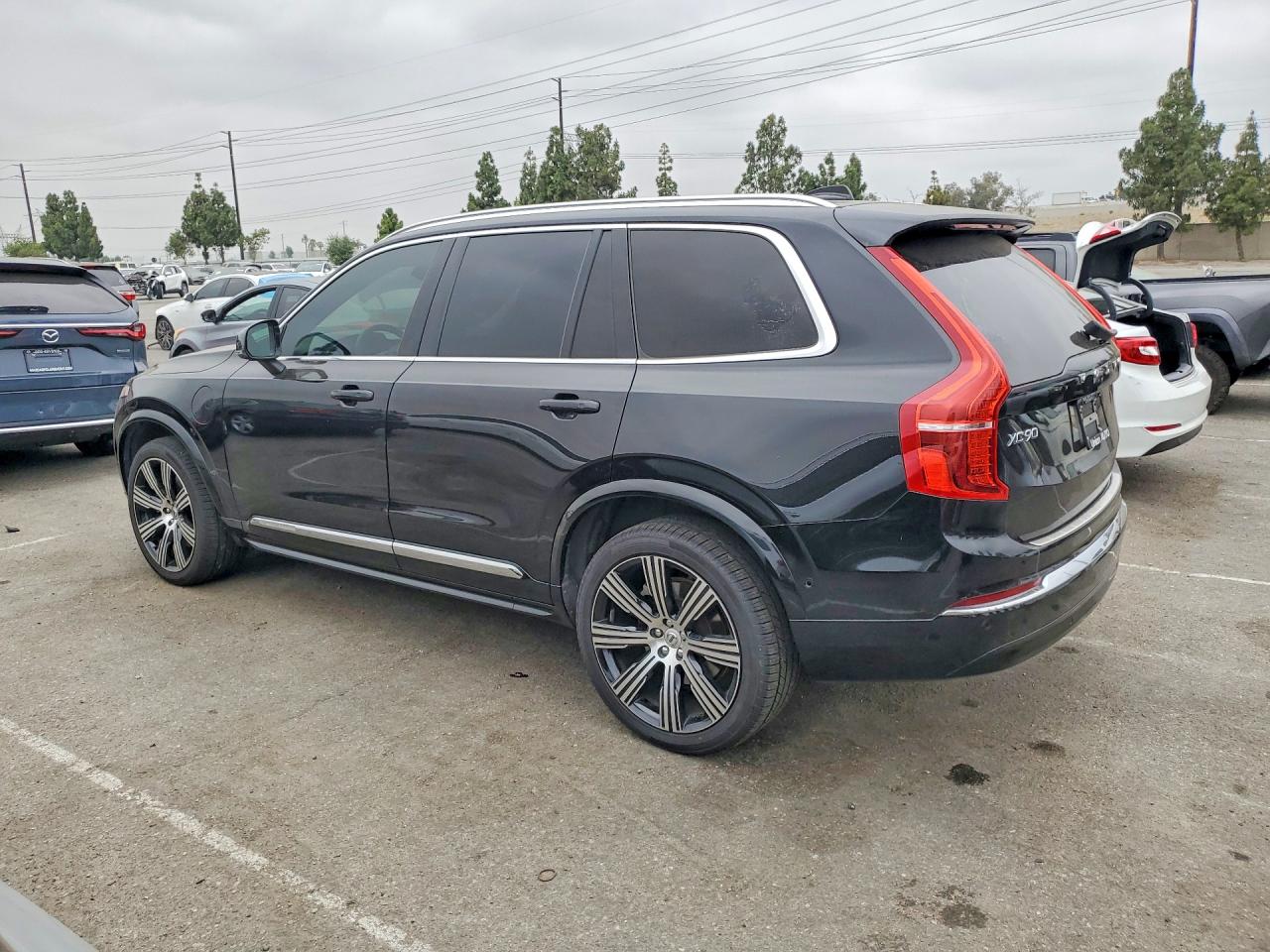 2023 VOLVO XC90