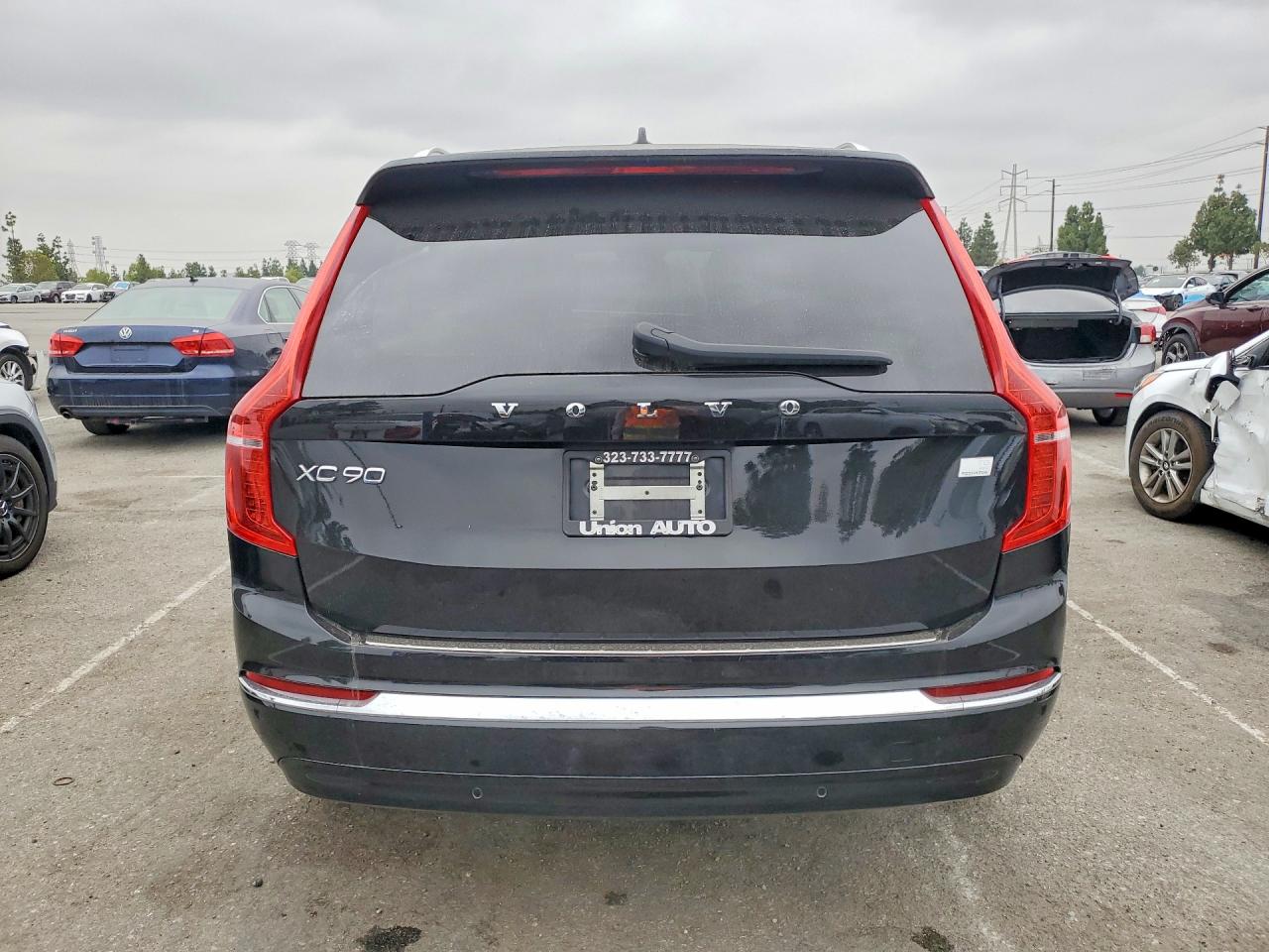 2023 VOLVO XC90