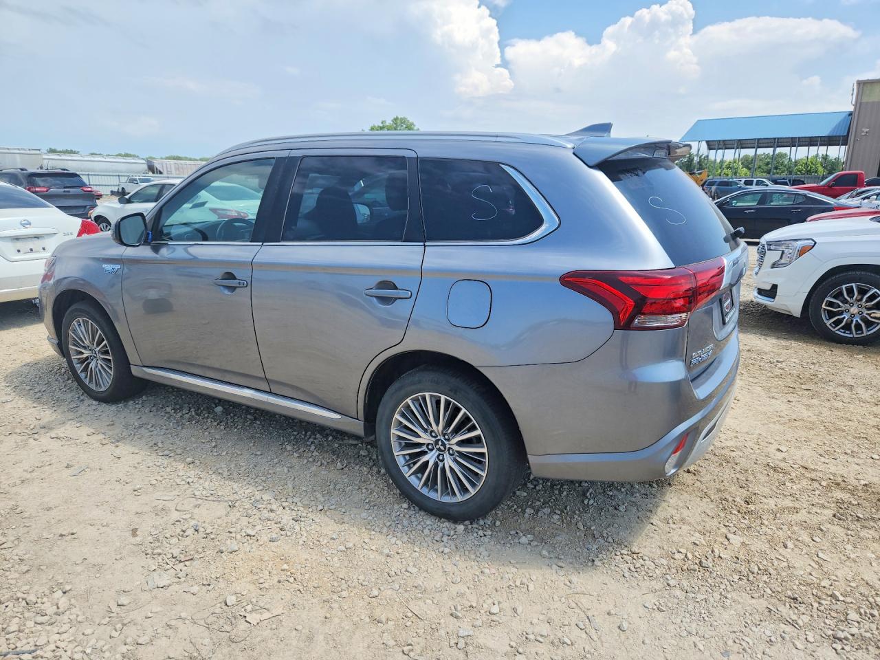 2020 MITSUBISHI OUTLANDER