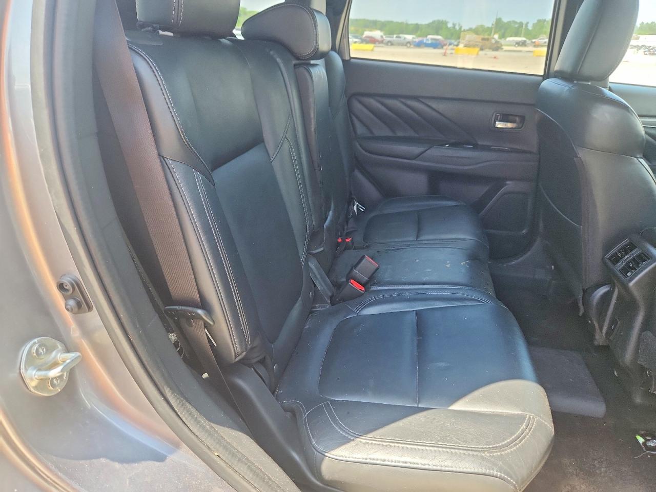 2020 MITSUBISHI OUTLANDER