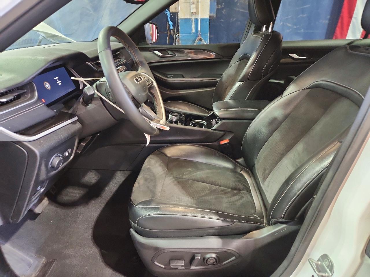 2023 JEEP CHEROKEE