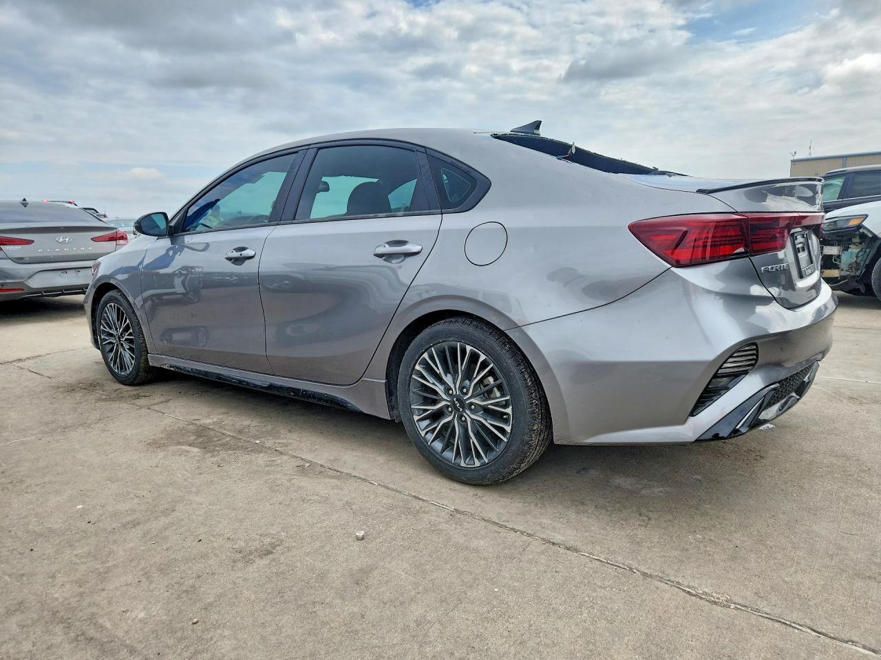 2023 KIA FORTE