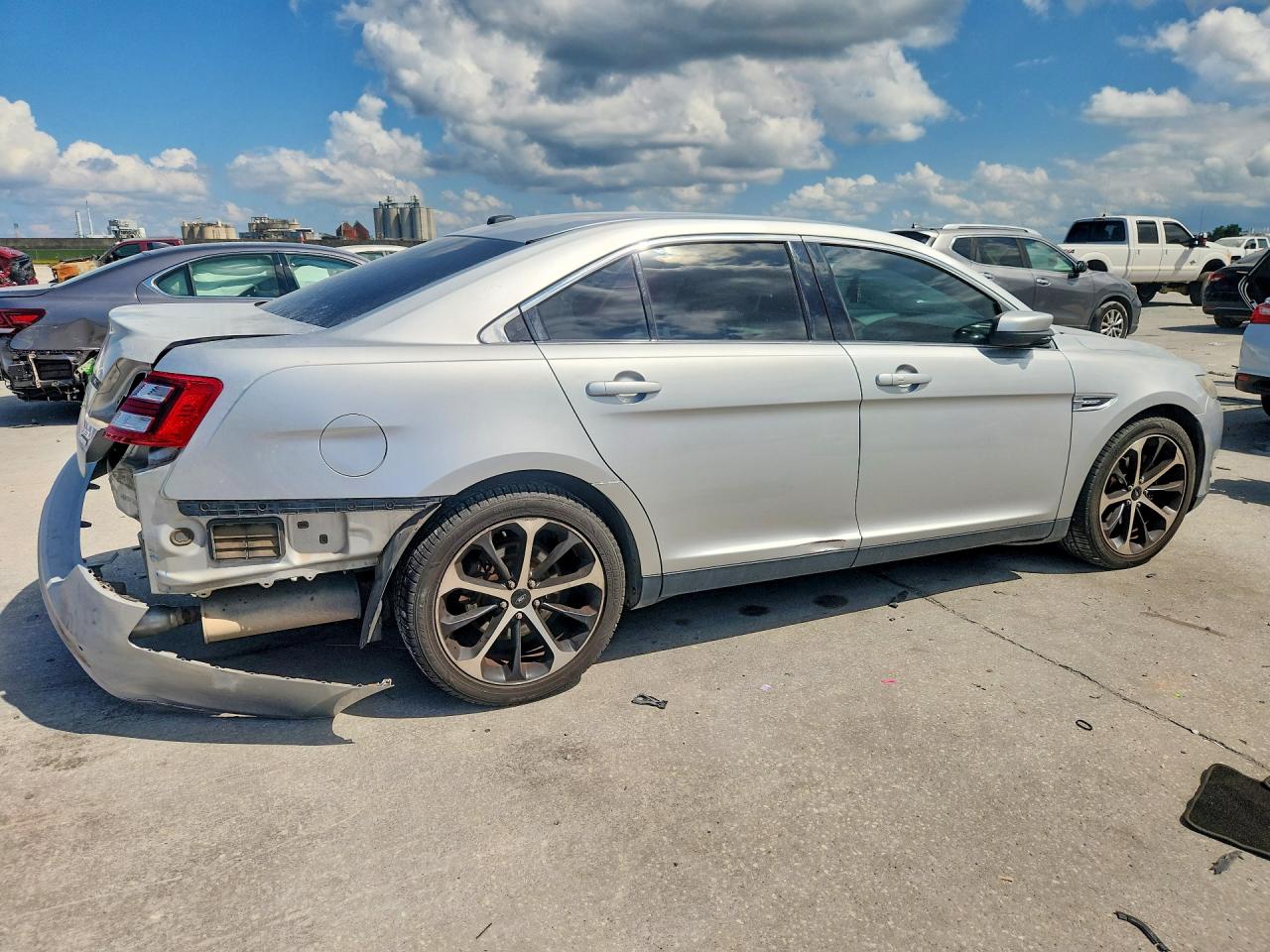 2015 FORD TAURUS
