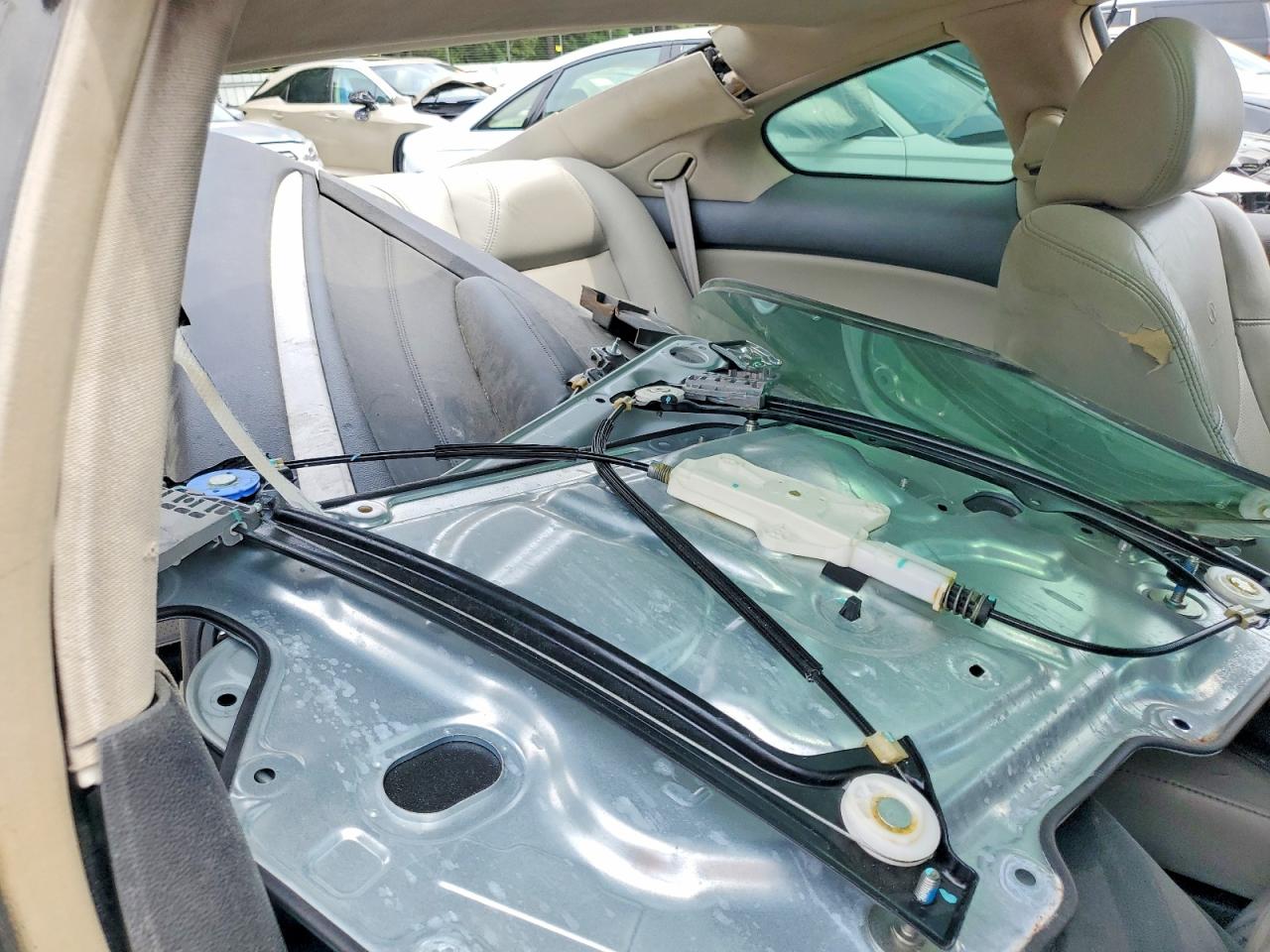 2009 INFINITI G37