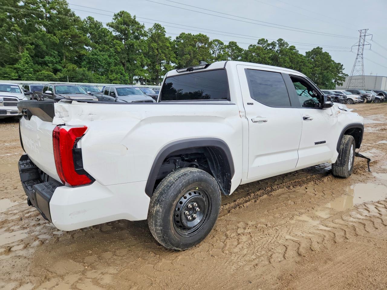 2025 TOYOTA TUNDRA