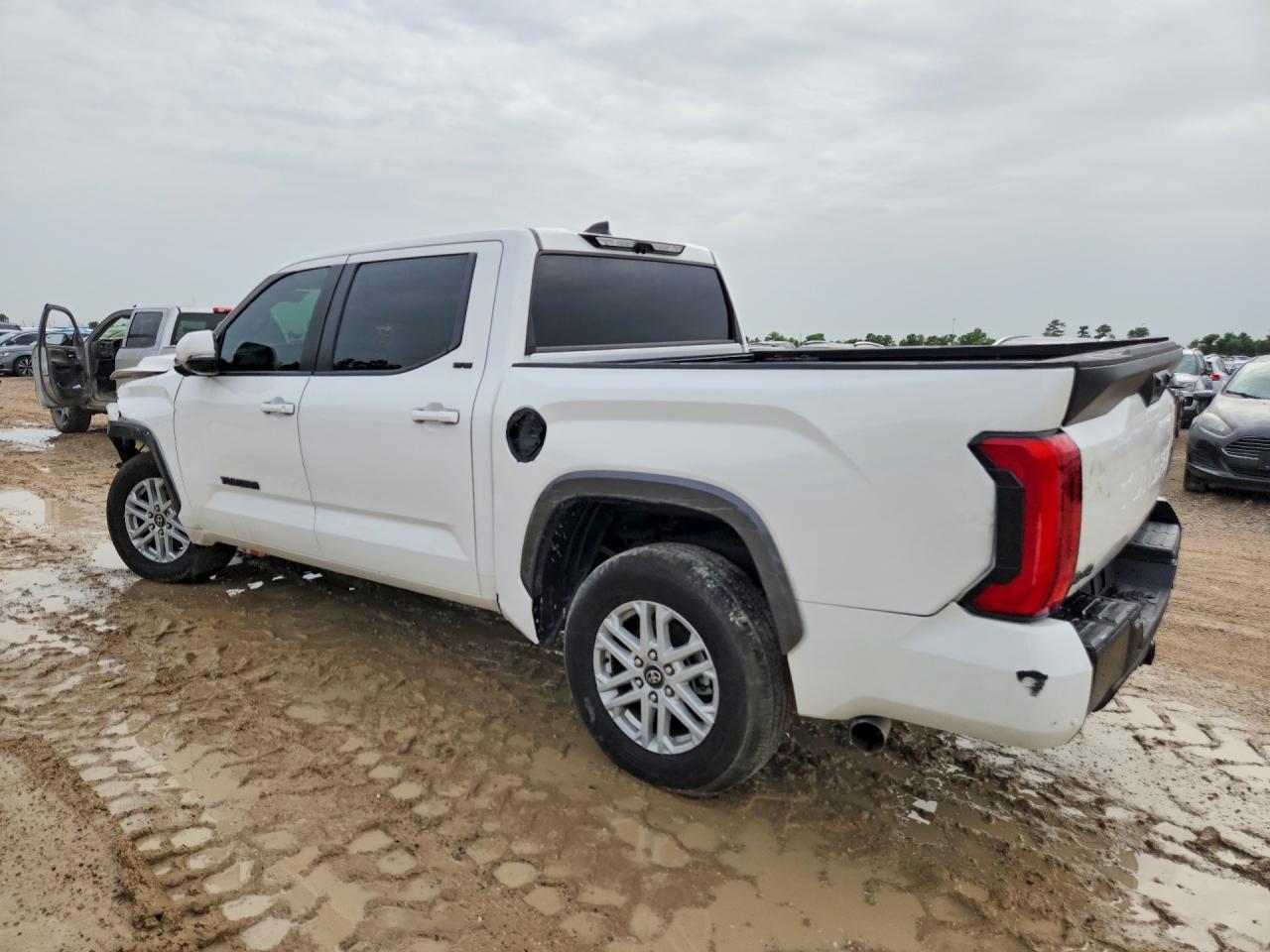 2025 TOYOTA TUNDRA
