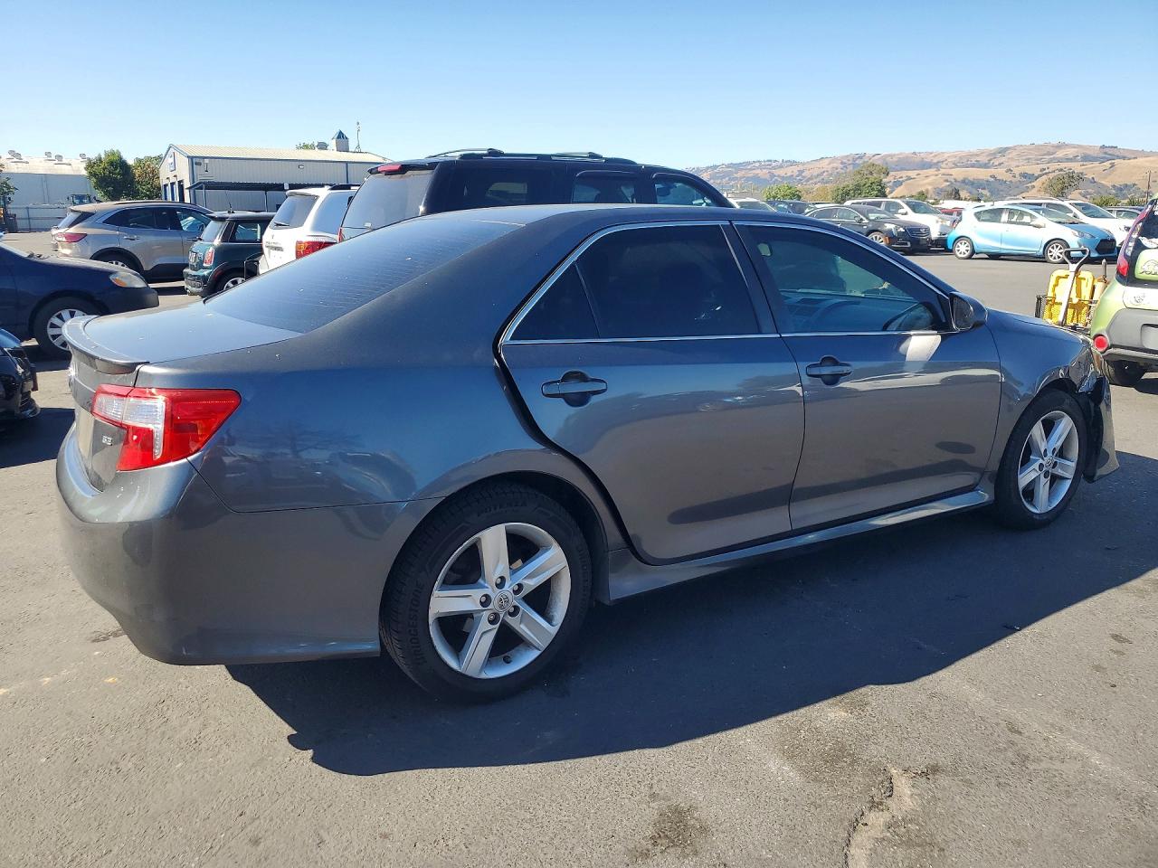 2013 TOYOTA CAMRY