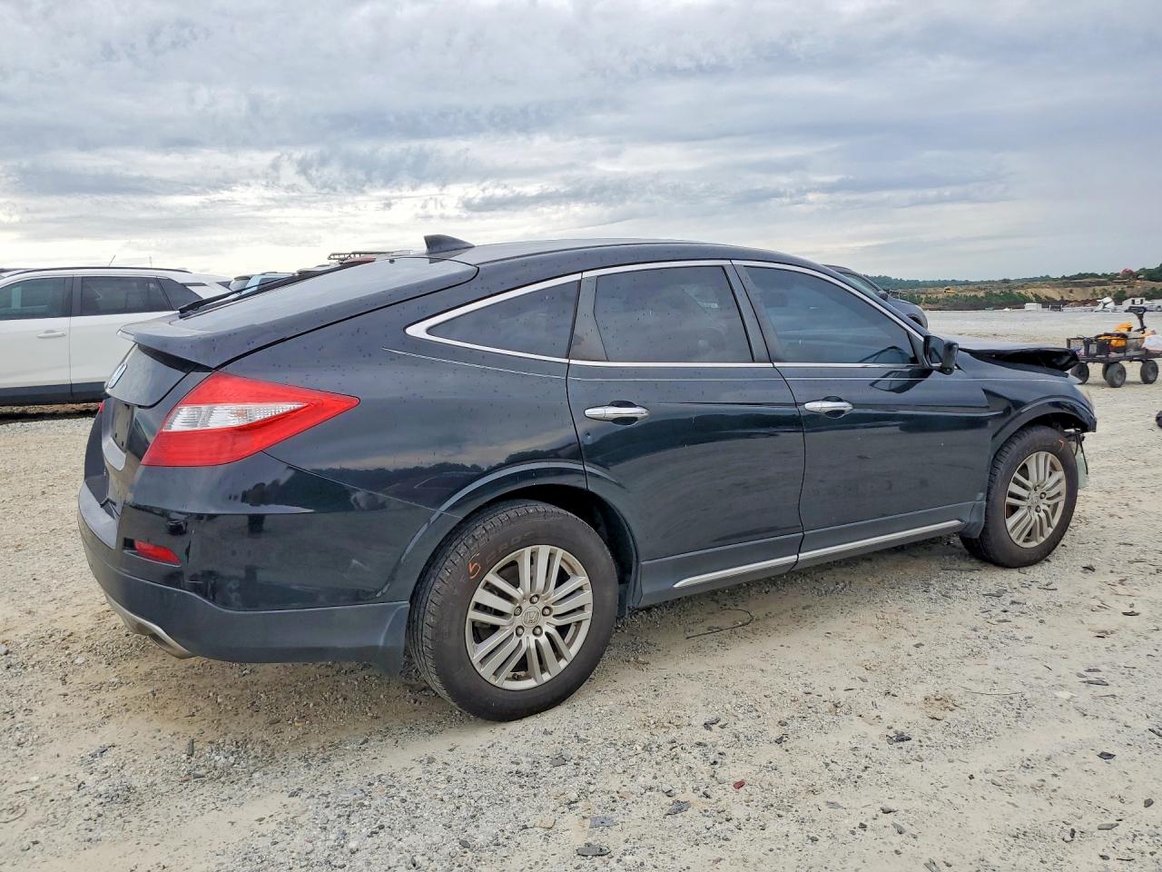2015 HONDA CROSSTOUR