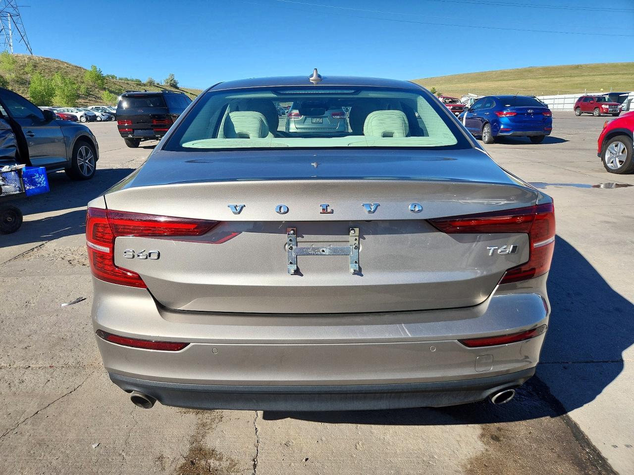 2021 VOLVO S60