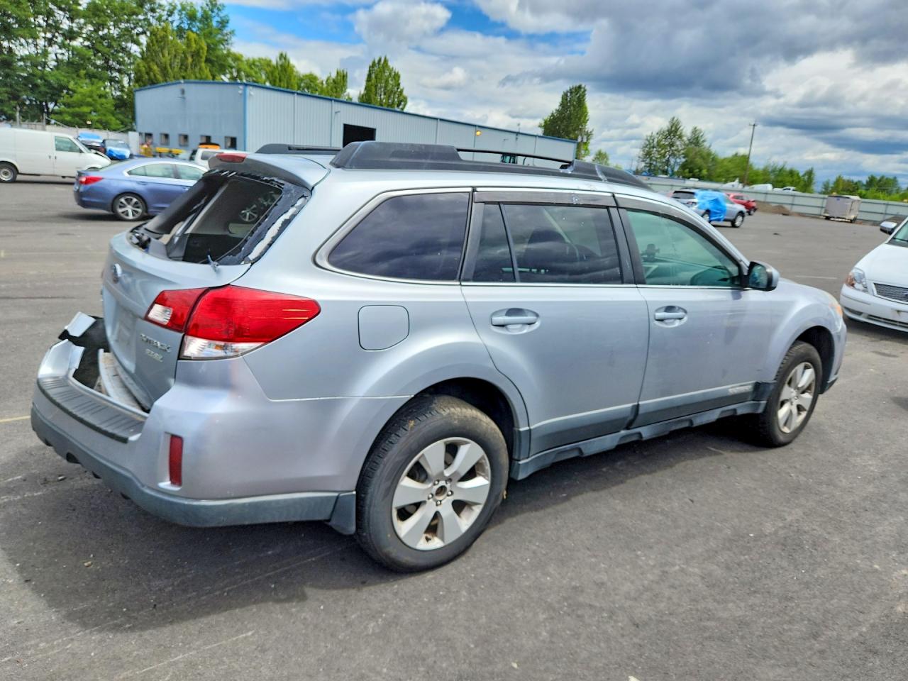 2012 SUBARU OUTBACK