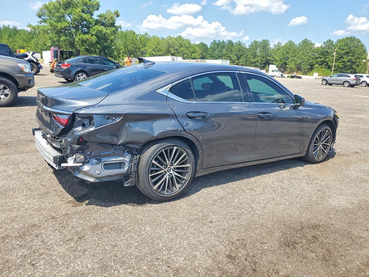 2023 LEXUS ES350