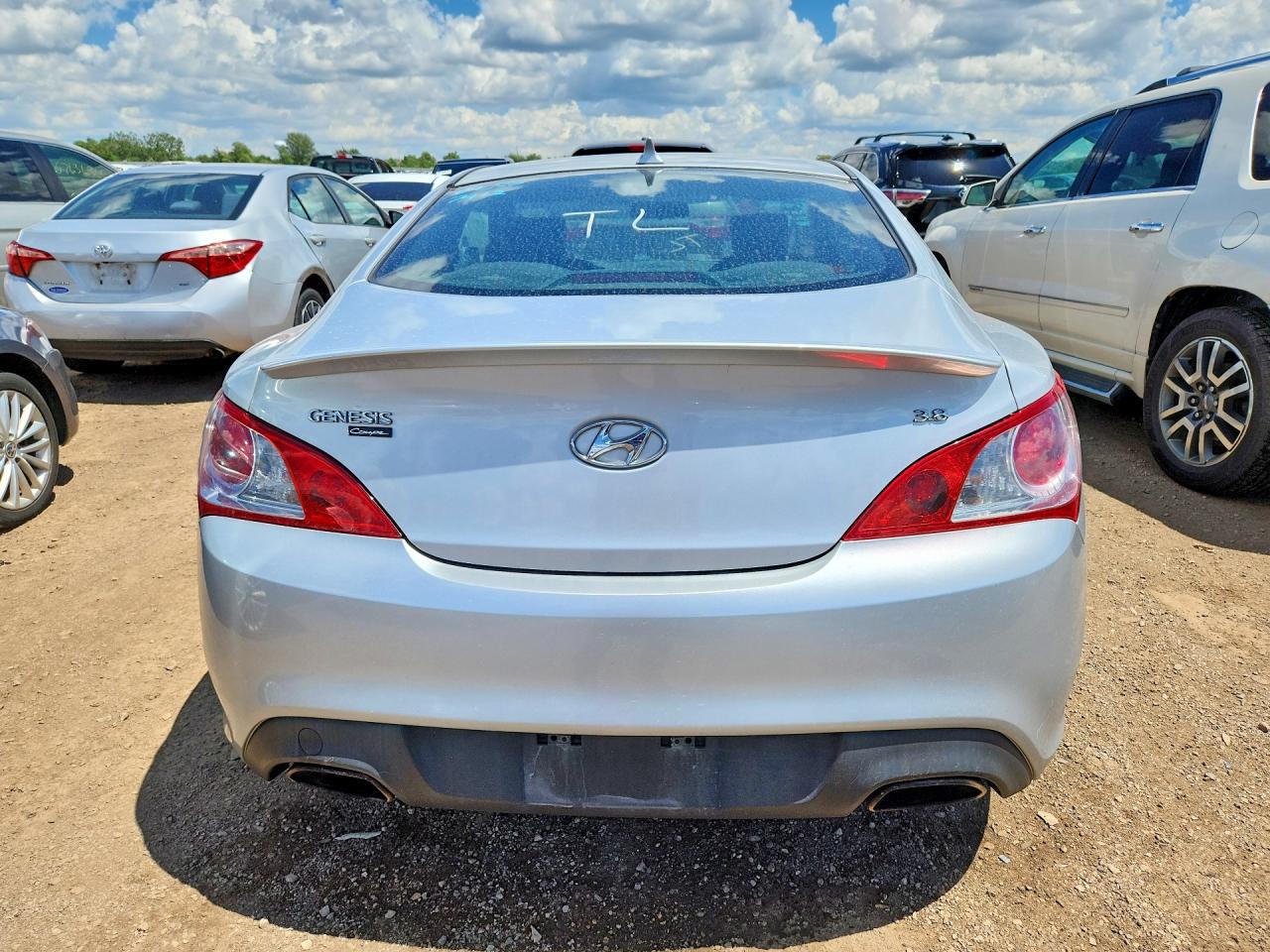 2010 HYUNDAI GENESIS