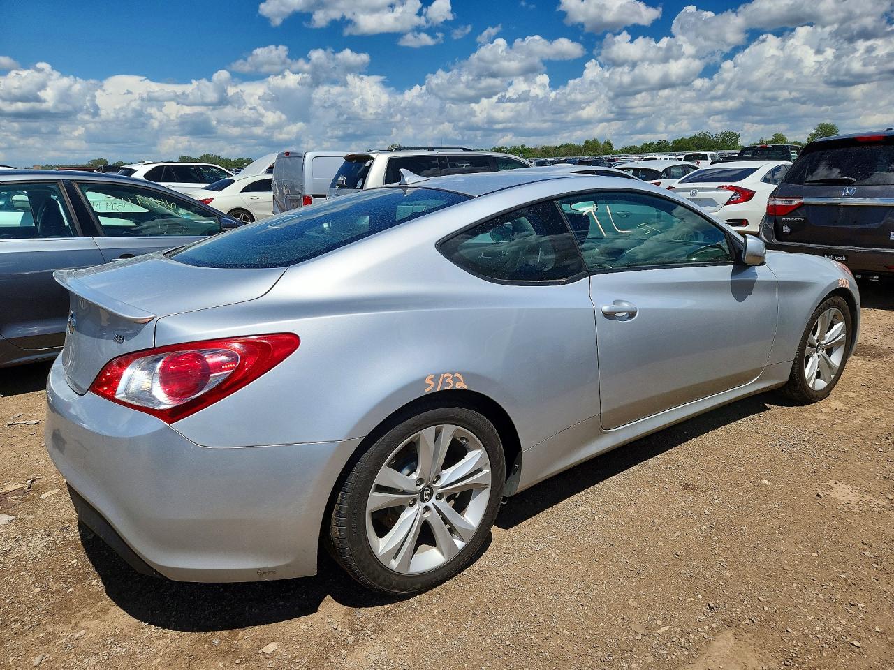 2010 HYUNDAI GENESIS